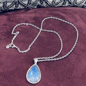 *REAL* Butterfly Wing Necklace - Beautiful blues in a silver setting